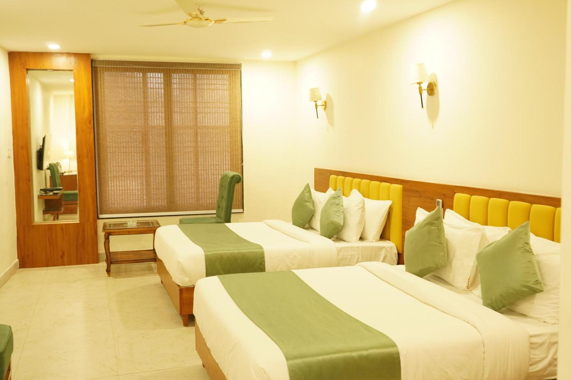 Hotel Eleven Heights بوبال المظهر الخارجي الصورة